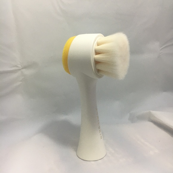 APRILSKIN Facial Cleansing Brush - Picture 1 of 7